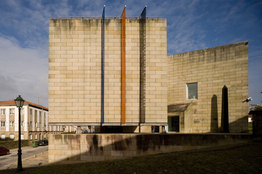 The Built Path: Pilgrimage and Architectural Sequence on the Camino de Santiago - Image 9 of 41