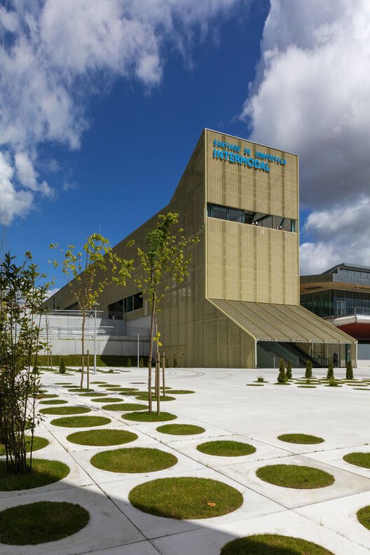 The Built Path: Pilgrimage and Architectural Sequence on the Camino de Santiago - Image 10 of 41