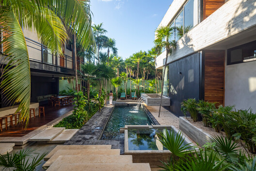 Vihara House / Di Frenna Arquitectos - Exterior Photography, Garden, Balcony, Courtyard