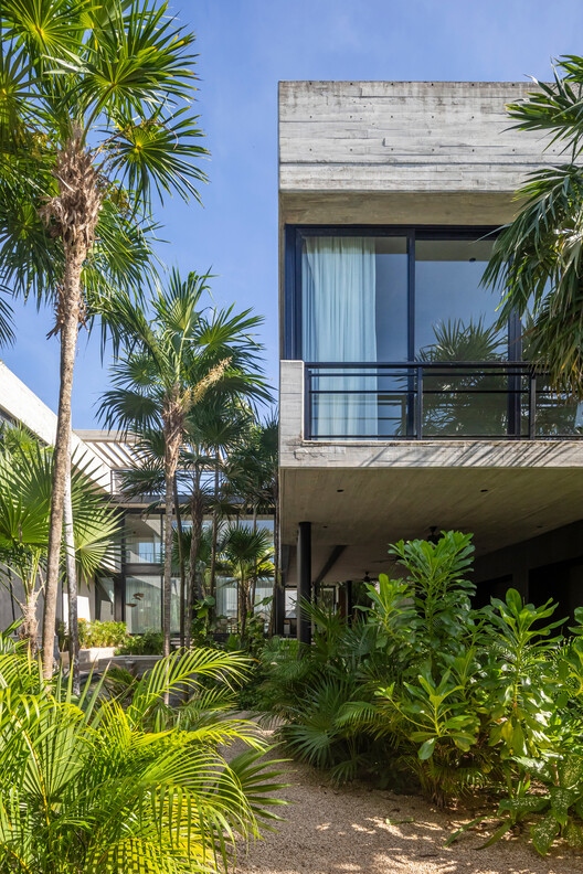 Vihara House / Di Frenna Arquitectos - Exterior Photography, Balcony