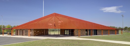 Willowdale Sports Precinct / Sam Crawford Architects - Image 21 of 29