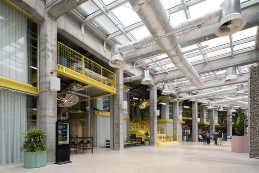 Ložionica Center for Creative Industries and Innovations and the House of e-Government / AKVS architecture - Interior Photography, Glass, Column