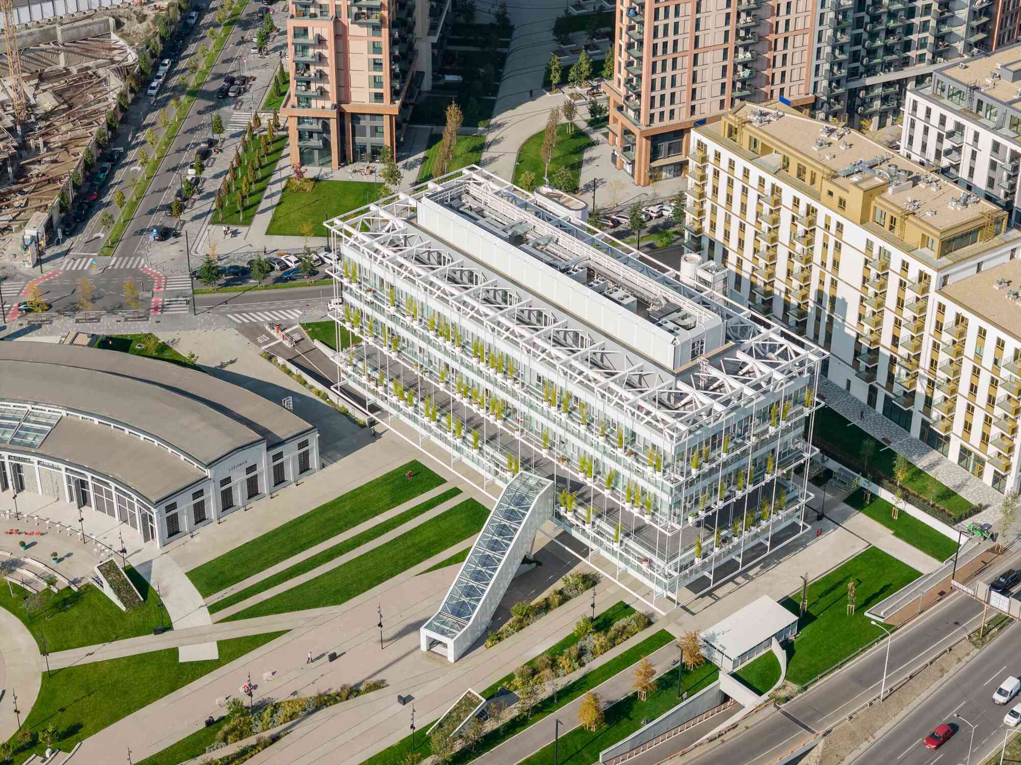 Ložionica Center for Creative Industries and Innovations and the House of e-Government / AKVS architecture | ArchDaily