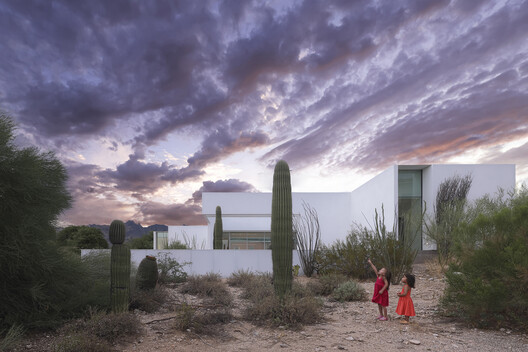 Real House / HK Associates Inc - Exterior Photography
