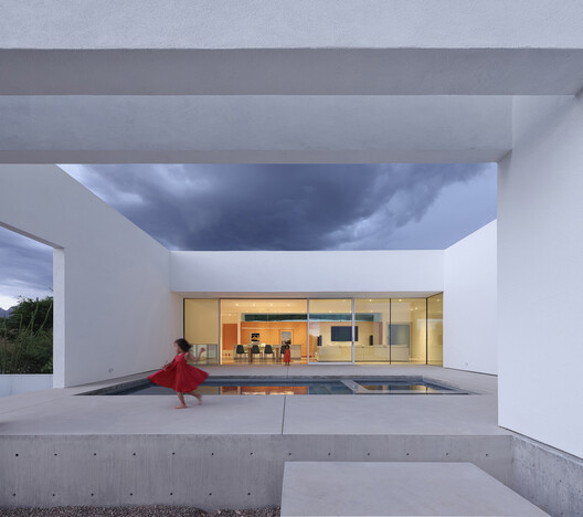 Real House / HK Associates Inc - Exterior Photography, Concrete