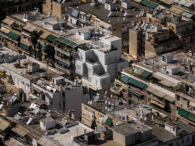 Veil / Arid - Image 2 of 29