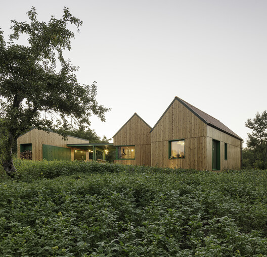 Holiday Homes in Moldovenești / MVAA - Image 3 of 25