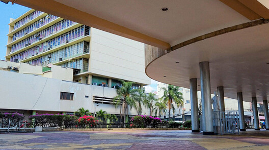 The Illusion of Lightness: Designing Civic Voids for Public Life - Image 11 of 16