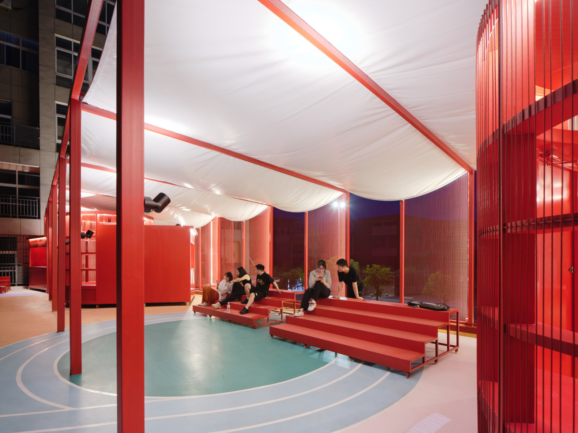 Gallery of Youth Commons / Studio RE+N - 15