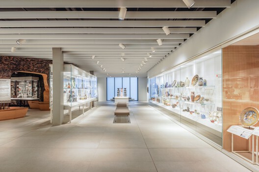 Gardiner Museum / Montgomery Sisam Architects + Andrew Jones Design - Interior Photography, Wood, Lighting, Glass