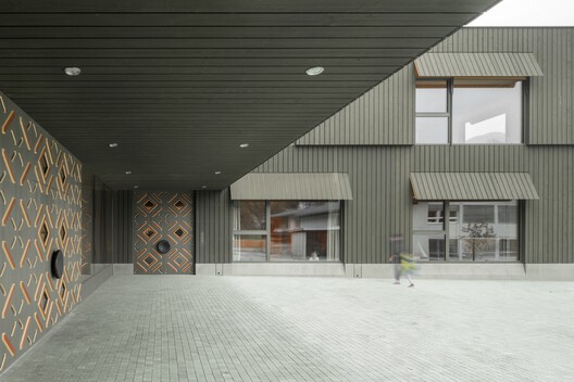 Education Center Kössen / Pedevilla Architects - Interior Photography, Concrete