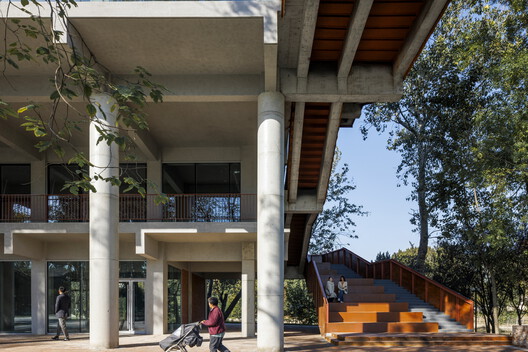 Jinyi Landmark / CM Design Jinyi Landmark / CM Design - Exterior Photography, Wood, Column, Concrete, Beam