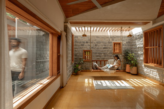 Taliru House / Wright Inspires Taliru House / Wright Inspires - Image 2 of 25