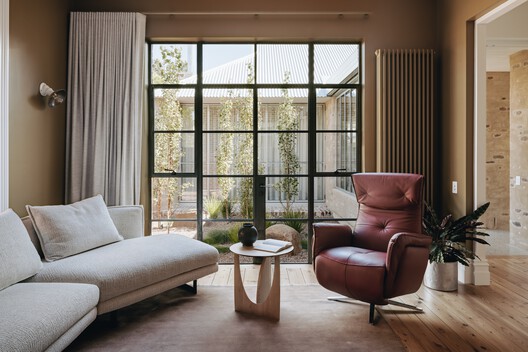 House in the City / James Allen Architect - Image 3 of 28