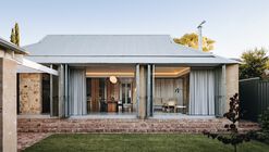 House in the City / James Allen Architect