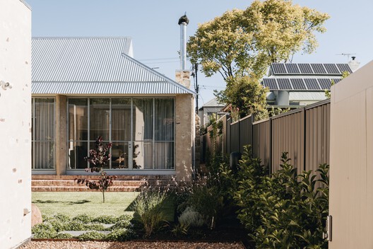 House in the City / James Allen Architect - Image 11 of 28