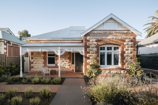 House in the City / James Allen Architect - Image 9 of 28
