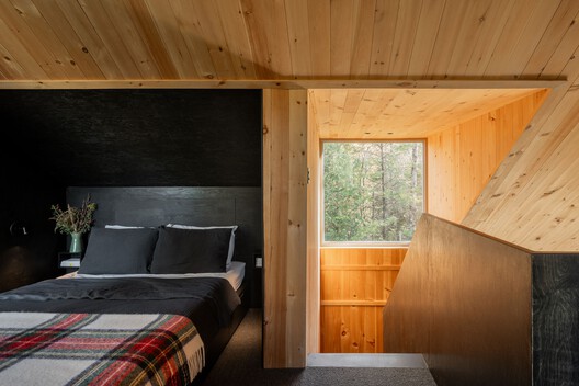 Scotch Chalet / CARTA. Architecte + Designer - Interior Photography, Bedroom, Wood, Beam
