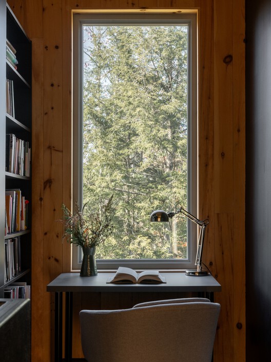 Scotch Chalet / CARTA. Architecte + Designer - Interior Photography, Wood, Table, Chair, Glass