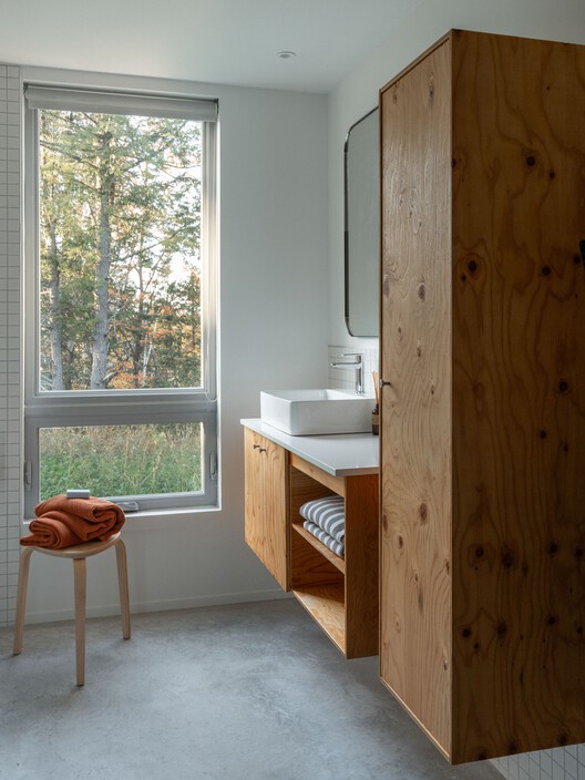 Scotch Chalet / CARTA. Architecte + Designer - Interior Photography, Sink, Wood, Bathroom, Countertop
