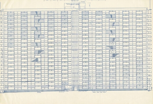 Designed Comfort, Purchased Comfort: Passive Design and Air Conditioning in Hong Kong - Image 3 of 14