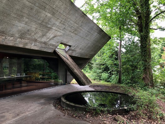 Van Wassenhove Residence: Living the Radical Continuity of Juliaan Lampens - Image 1 of 7