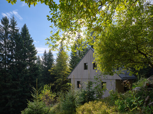 Na Kukačkách Mountain Chalet / Edit! architects - Exterior Photography, Forest