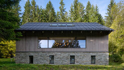 Na Kukačkách Mountain Chalet / Edit! architects