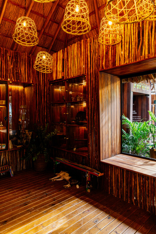 Popopô Gallery / Guá Arquitetura - Interior Photography, Wood