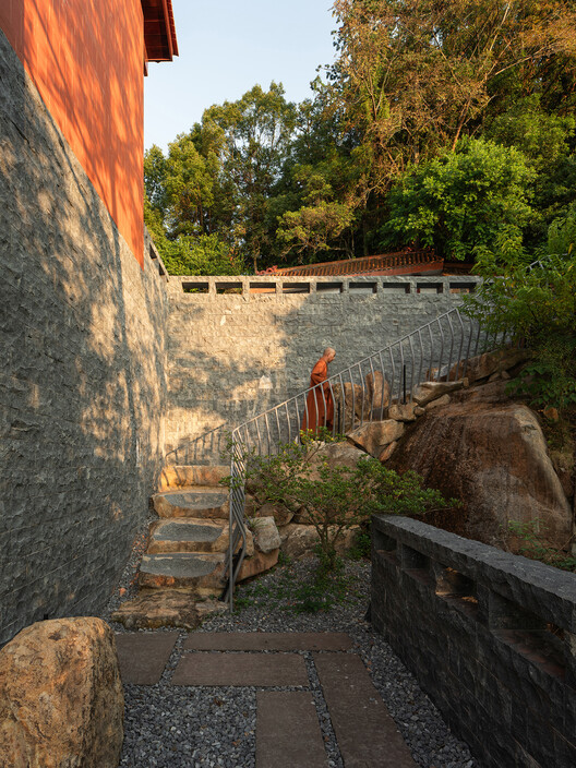 Qing Shui Meditation Retreat Center / RESP Studio Qing Shui Meditation Retreat Center / RESP Studio - Image 29 of 45