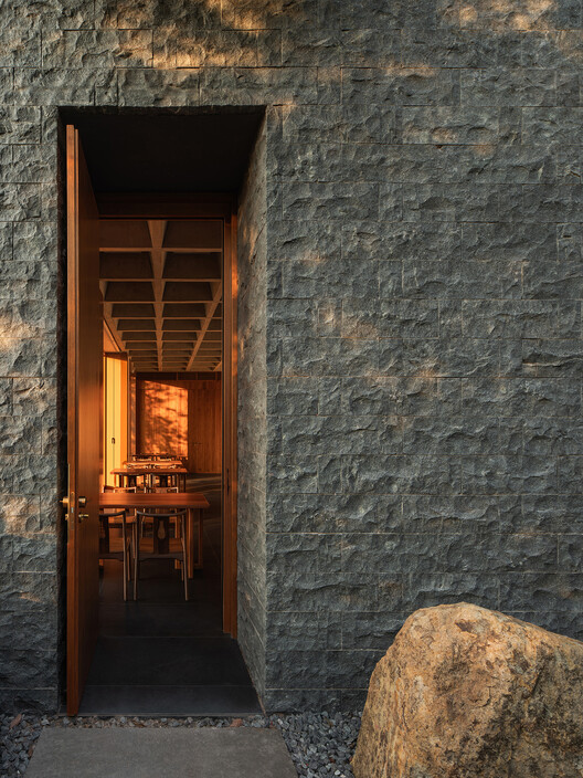 Qing Shui Meditation Retreat Center / RESP Studio Qing Shui Meditation Retreat Center / RESP Studio - Exterior Photography, Wood, Concrete