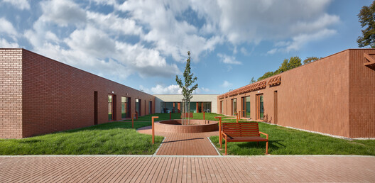 Senior Citizens' Home in Nový Bydžov  / Architektura - Exterior Photography