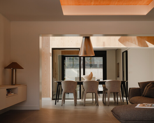 IB House / BAT Bilbao Architecture Team - Interior Photography, Dining room, Wood, Lighting, Table, Chair