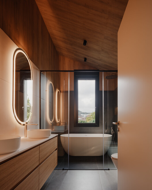 IB House / BAT Bilbao Architecture Team - Interior Photography, Bathroom, Lighting, Sink