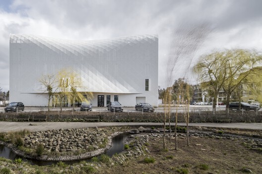 Wave 4 & 5 - ECR Health Care Complex / FAAB - Exterior Photography