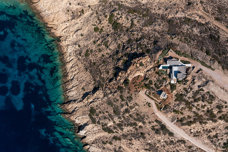 Toward the Sun Summerhouse / Tassos Biris - Sofia Tsiraki & Associate Architects - Image 6 of 39