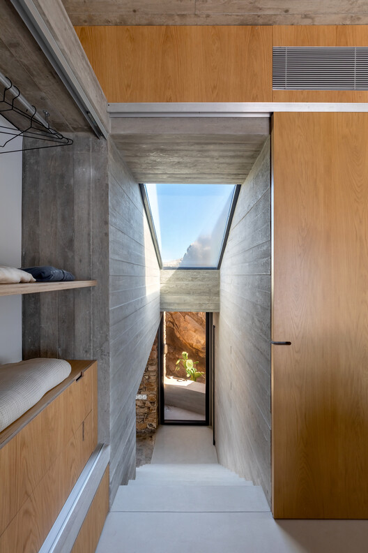 Toward the Sun Summerhouse / Tassos Biris - Sofia Tsiraki & Associate Architects - Image 17 of 39