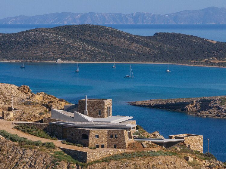 Toward the Sun Summerhouse / Tassos Biris - Sofia Tsiraki & Associate Architects - Image 3 of 39