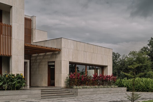 PBR House / Studio Saransh - Exterior Photography, Concrete