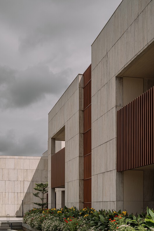 PBR House / Studio Saransh - Image 29 of 32