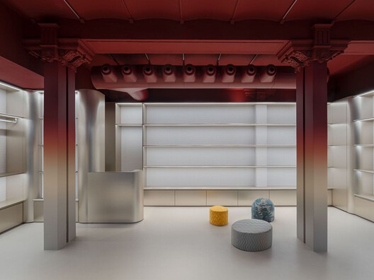 Milan Architecture City Guide: 43 Projects from Historic Landmarks to Contemporary Designs - Image 54 of 57