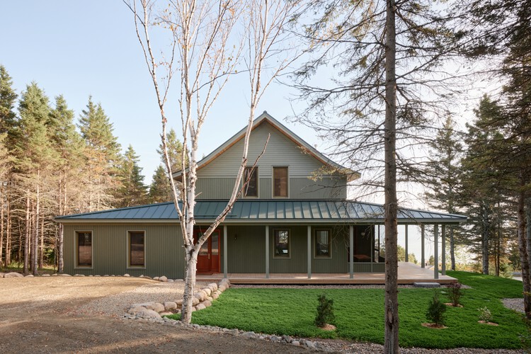 Le Grand Bercail House / L. McComber  - Exterior Photography, Houses