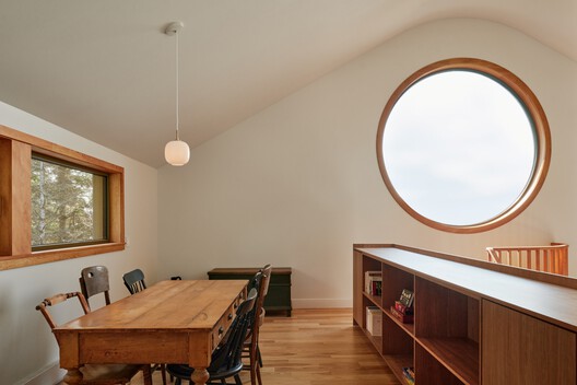 Le Grand Bercail House / L. McComber  - Interior Photography, Wood, Lighting