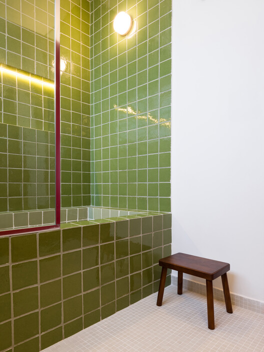 Black Pearl Apartment / Julia Peres.Co Arquitetura Black Pearl Apartment / Julia Peres.Co Arquitetura - Interior Photography, Bathroom, Lighting