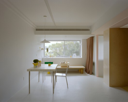 L’appartement Hu / OUJ L’appartement Hu / OUJ - Interior Photography, Dining room, Wood, Chair