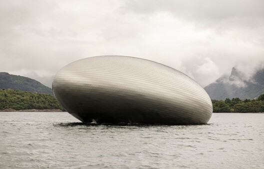 Off the Mainland: Floating Architecture Projects Redefining the Built Environment  - Image 18 of 28