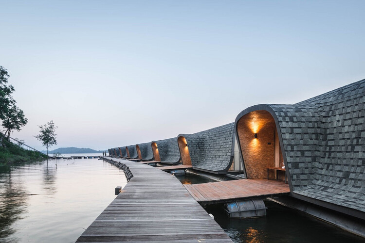 Off the Mainland: Floating Architecture Projects Redefining the Built Environment  - Image 19 of 28
