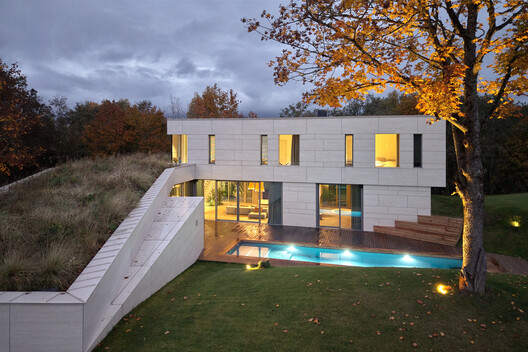 The Green Courtyard House - Image 26 of 33