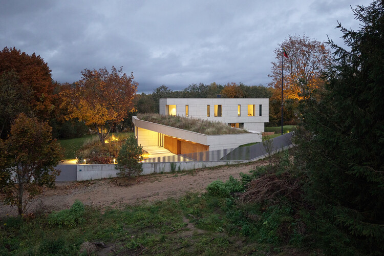 The Green Courtyard House - Exterior Photography, Houses