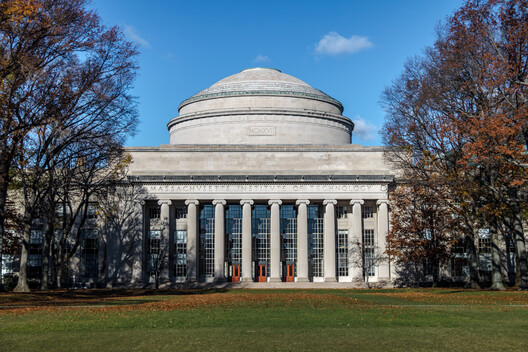 Zaha Hadid’s Legacy and Büro Ole Scheeren’s Róng Museum: This Week’s Review - Image 2 of 7